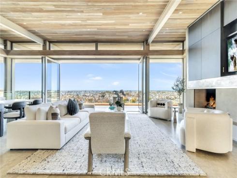 1231  Dolphin  , Corona del Mar, CA