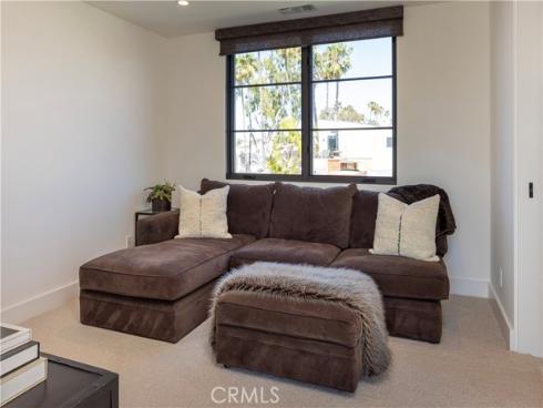 304 Goldenrod Avenue, Corona del Mar, CA