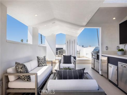 304 Goldenrod Avenue, Corona del Mar, CA