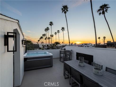 304 Goldenrod Avenue, Corona del Mar, CA