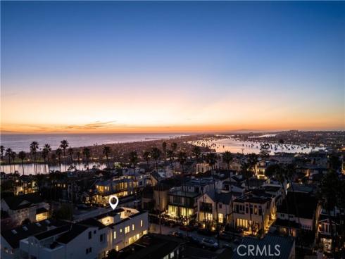 304  Goldenrod   Avenue, Corona del Mar, CA