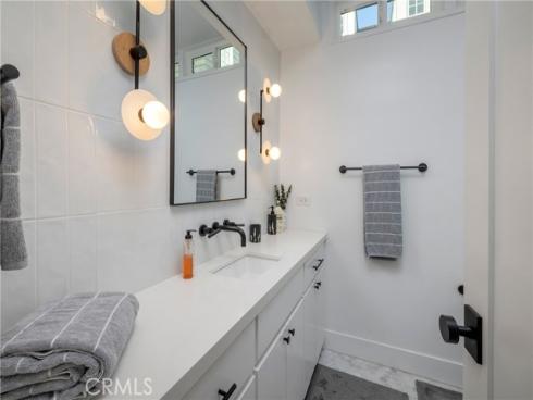 221 Larkspur Avenue, Corona del Mar, CA