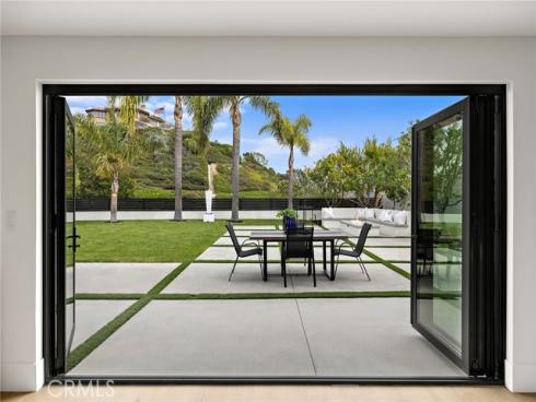 6 Monterey Circle, Corona del Mar, CA