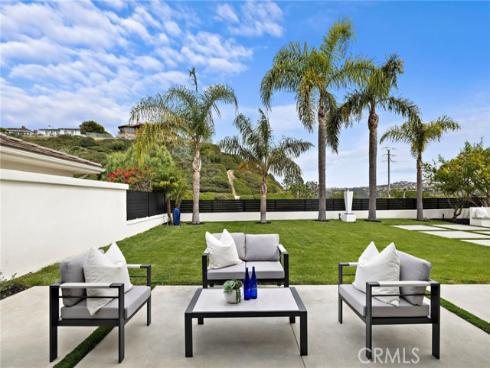 6 Monterey Circle, Corona del Mar, CA