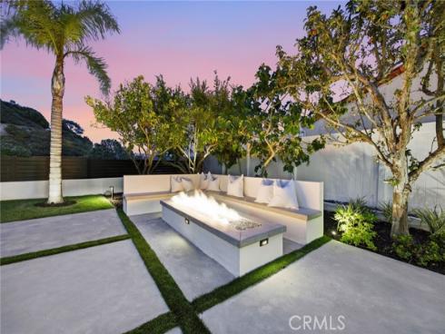 6 Monterey Circle, Corona del Mar, CA