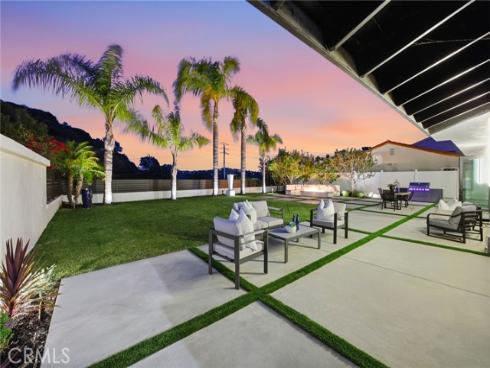 6 Monterey Circle, Corona del Mar, CA