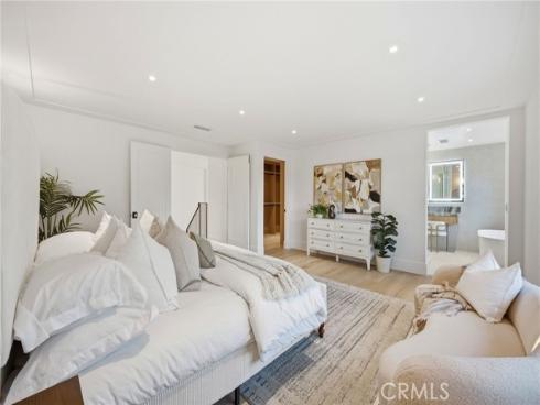 6 Monterey Circle, Corona del Mar, CA