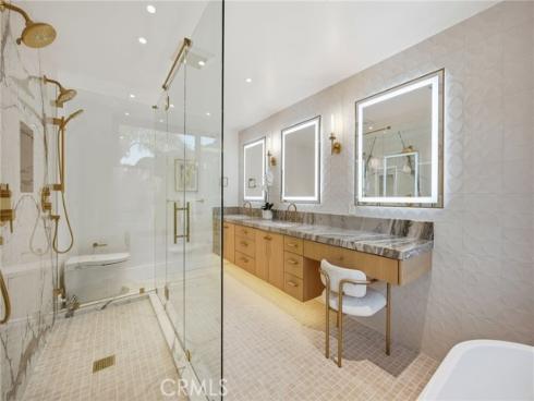 6 Monterey Circle, Corona del Mar, CA