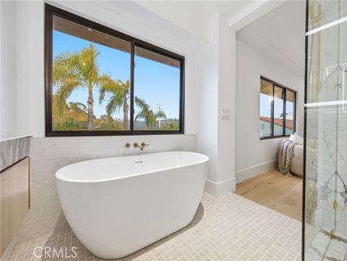 6 Monterey Circle, Corona del Mar, CA