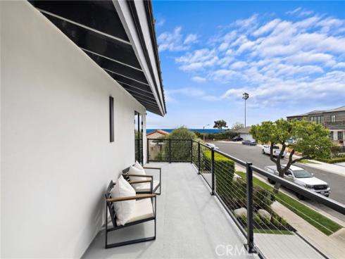 6 Monterey Circle, Corona del Mar, CA