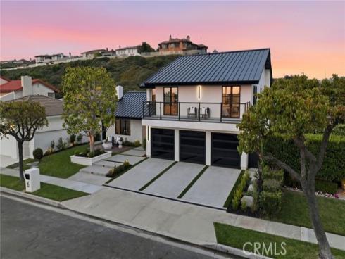 6 Monterey Circle, Corona del Mar, CA