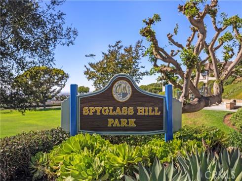 6 Monterey Circle, Corona del Mar, CA