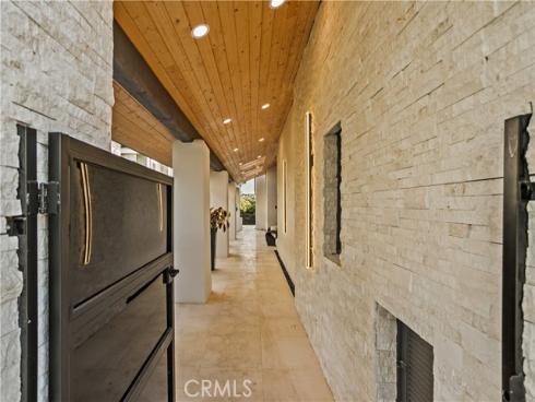 10 White Water Drive, Corona del Mar, CA