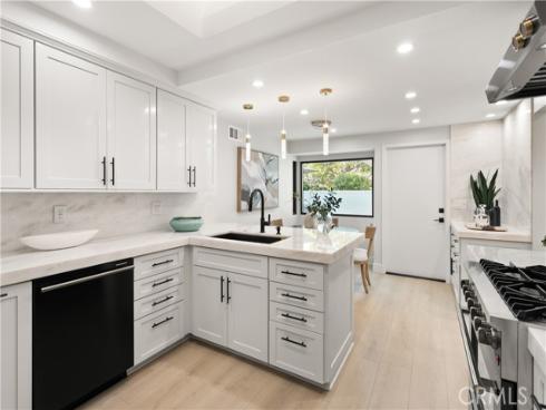 10 White Water Drive, Corona del Mar, CA