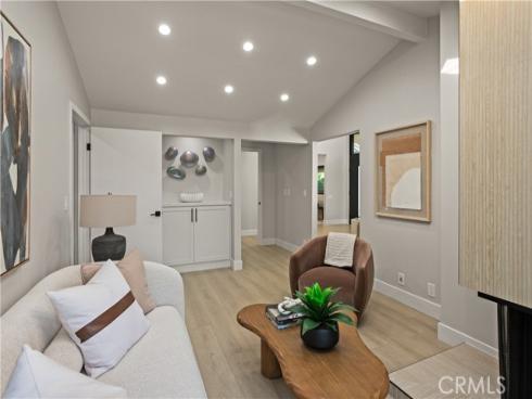 10 White Water Drive, Corona del Mar, CA