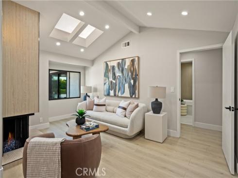 10 White Water Drive, Corona del Mar, CA