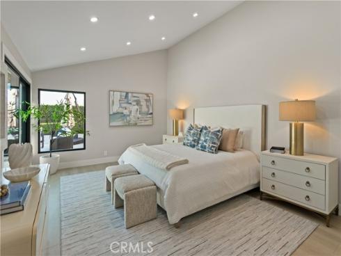 10 White Water Drive, Corona del Mar, CA