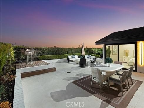 10 White Water Drive, Corona del Mar, CA