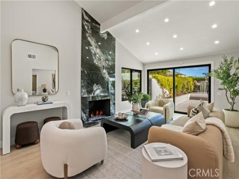 10 White Water Drive, Corona del Mar, CA