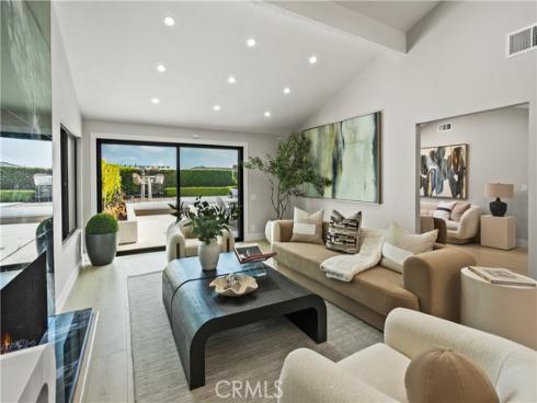 10 White Water Drive, Corona del Mar, CA