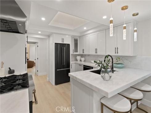 10 White Water Drive, Corona del Mar, CA