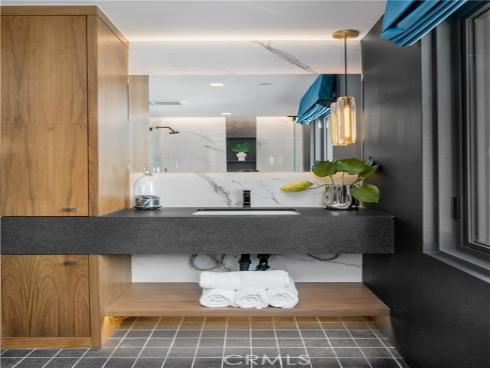2516 Ocean Boulevard, Corona del Mar, CA