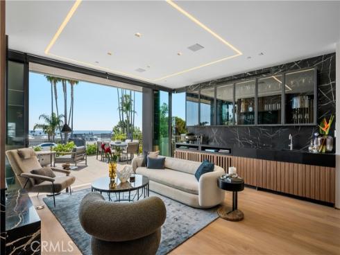 2516 Ocean Boulevard, Corona del Mar, CA