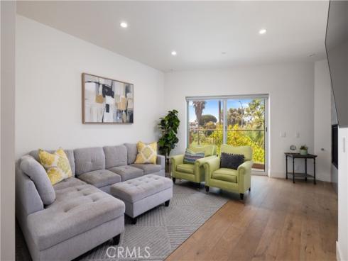 3920 E Coast Highway , Corona del Mar, CA