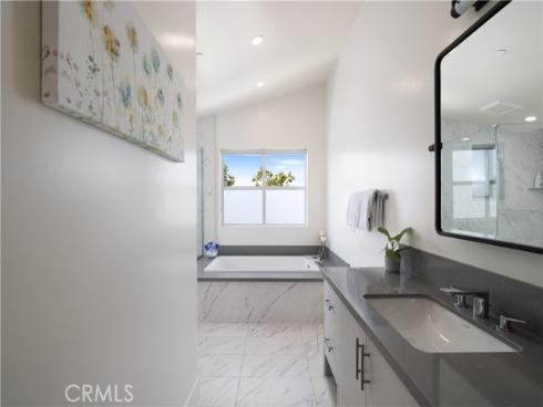 3920 E Coast Highway , Corona del Mar, CA