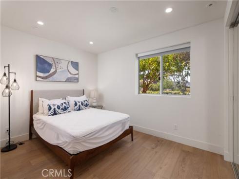 3920 E Coast Highway , Corona del Mar, CA
