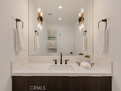 520 Iris , Corona del Mar, CA