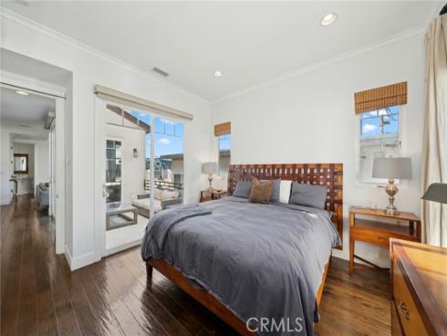 417 Poinsettia Avenue, Corona del Mar, CA