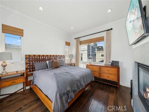 417 Poinsettia Avenue, Corona del Mar, CA