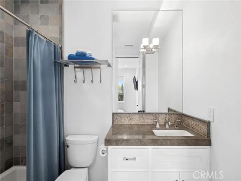417 Poinsettia Avenue, Corona del Mar, CA