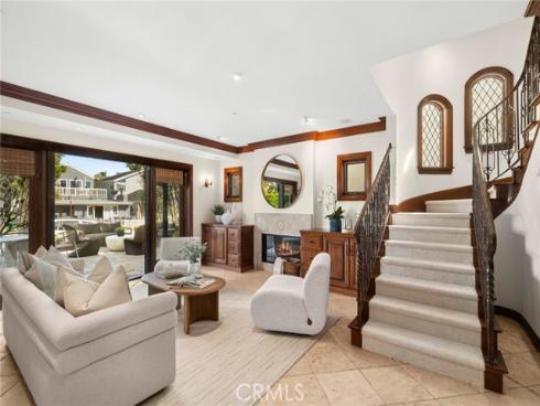 707 Larkspur Avenue, Corona del Mar, CA