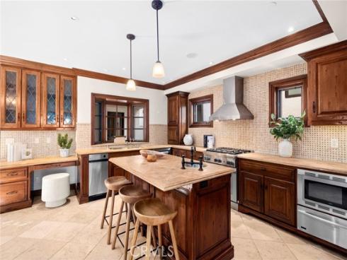 707 Larkspur Avenue, Corona del Mar, CA