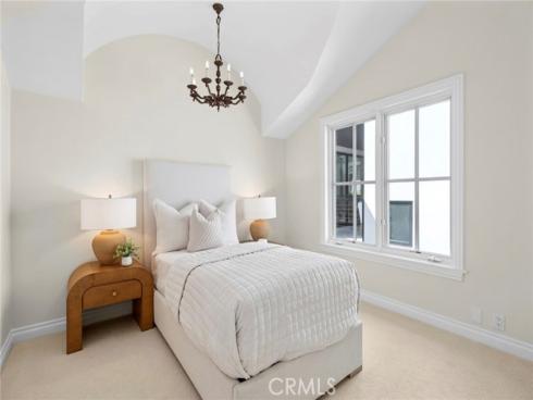 707 Larkspur Avenue, Corona del Mar, CA