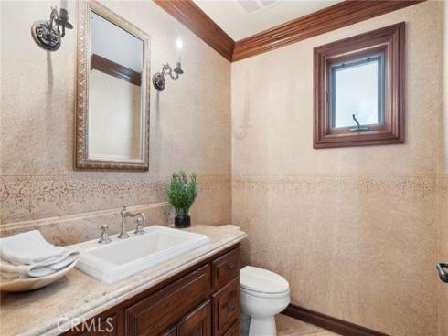 707 Larkspur Avenue, Corona del Mar, CA