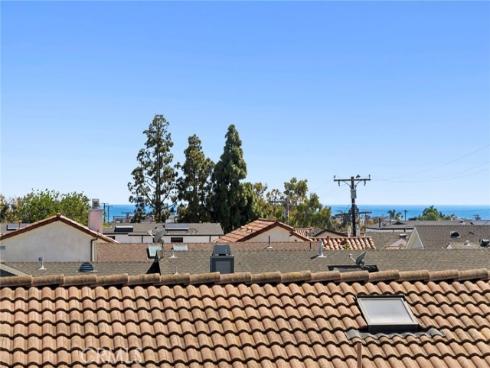707 Larkspur Avenue, Corona del Mar, CA
