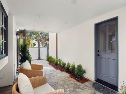 707 Larkspur Avenue, Corona del Mar, CA
