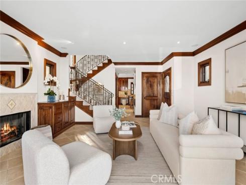 707 Larkspur Avenue, Corona del Mar, CA
