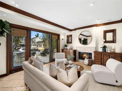 707 Larkspur Avenue, Corona del Mar, CA