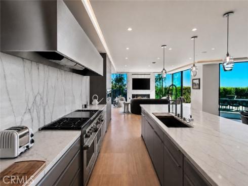 2928 Ocean , Corona del Mar, CA