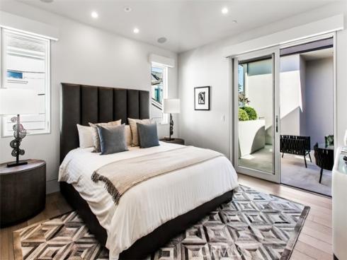 2928 Ocean , Corona del Mar, CA