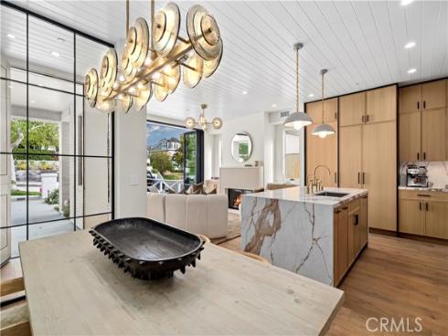715 Poinsettia , Corona del Mar, CA