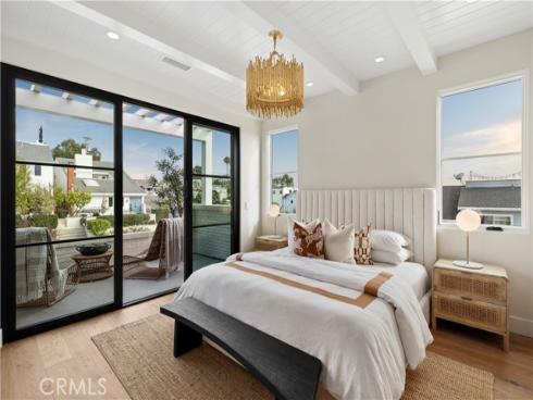 715 Poinsettia , Corona del Mar, CA