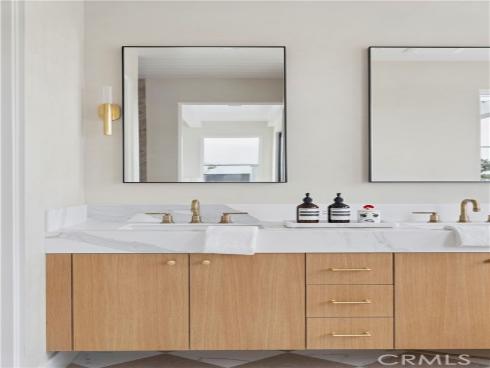 715 Poinsettia , Corona del Mar, CA
