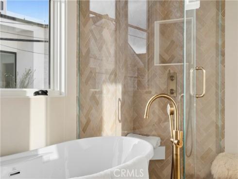 715 Poinsettia , Corona del Mar, CA