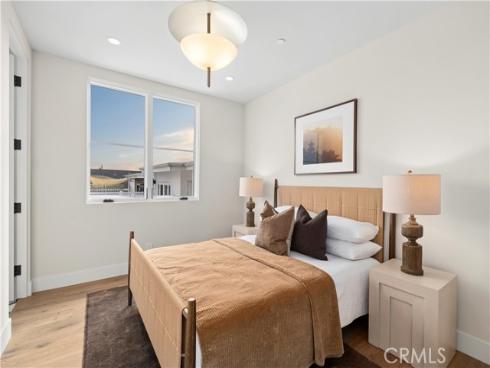 715 Poinsettia , Corona del Mar, CA