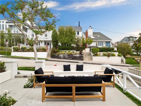 715 Poinsettia , Corona del Mar, CA